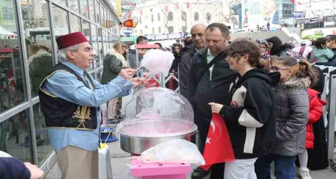Gaziosmanpaşalı çocukların "23 Nisan" coşkusu
