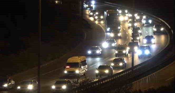 TEM Otoyolu’nun Kocaeli geçişine bayram trafiği yoğunluğu