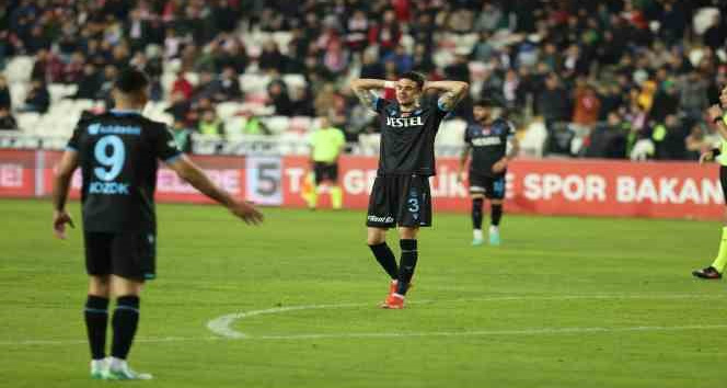 Trabzonspor, öne geçtiği maçlarda 15 puan kaybetti