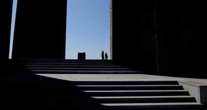 Çanakkale Kara Savaşları’nın 108. yıl dönümü etkinlikleri Şehitler Abidesi’nde törenle başladı