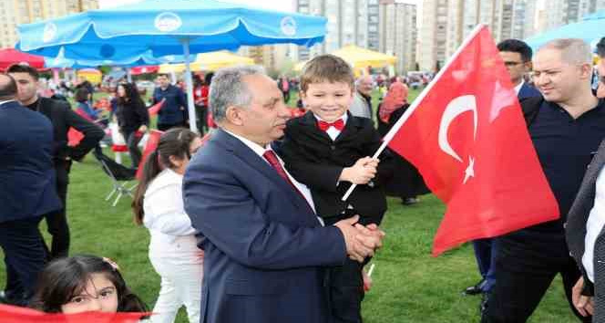 Talas’ta Çocuklara Çifte Bayram Coşkusu