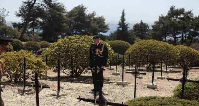 Fransız ve İngiliz Anıtı’nda tören düzenlendi