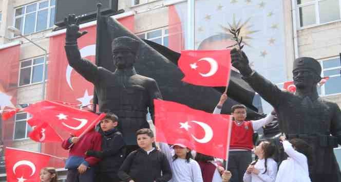 Burdur’da 23 Nisan coşkuyla kutlandı