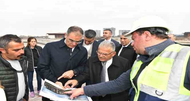 Büyükkılıç: "Türkiye’nin en büyük ve en yeşil millet bahçesi gün sayıyor"