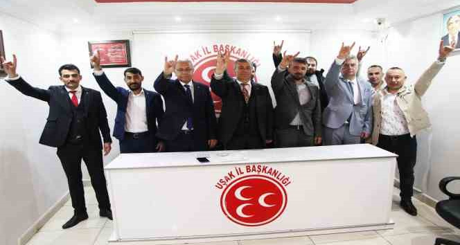 Zafer Partisinden istifa eden 25 kişi MHP’ye katıldı