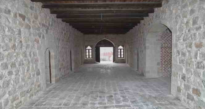 Mardin’de bir dönem cezaevi olan tarihi yapı kadın merkezine dönüştürülüyor