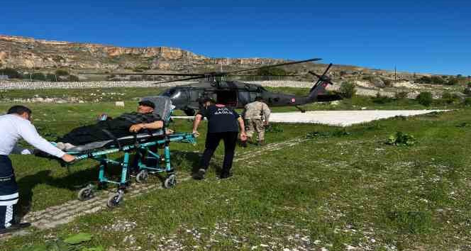 Kalp krizi geçiren vatandaş, askeri helikopterle hastaneye kaldırıldı