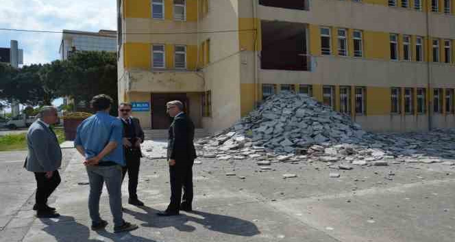Edremit’te okullar güçlendiriliyor