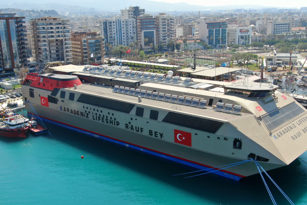 Rauf Bey Gemisi depremzedeler için okul ve yurda dönüştürüldü