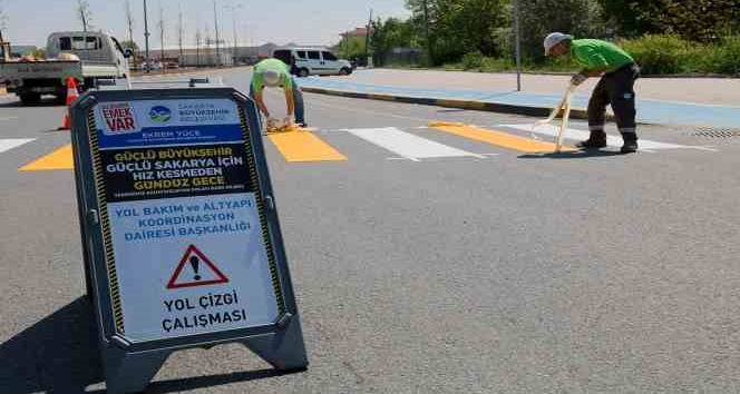 Yol çizgi ve boyama çalışmaları başladı