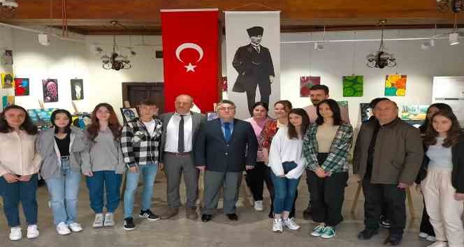 ZBEÜ Rektörü Özölçer resim sergisinin açılışına katıldı