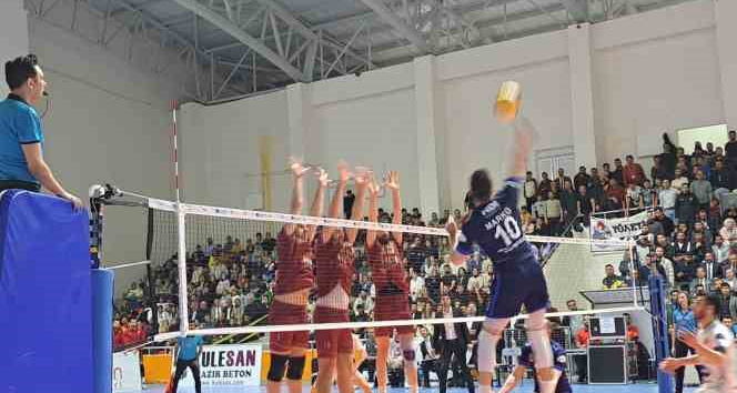 AXA Voleybol Efeler Ligi: TÜRŞAD: 0 - Galatasaray: 3