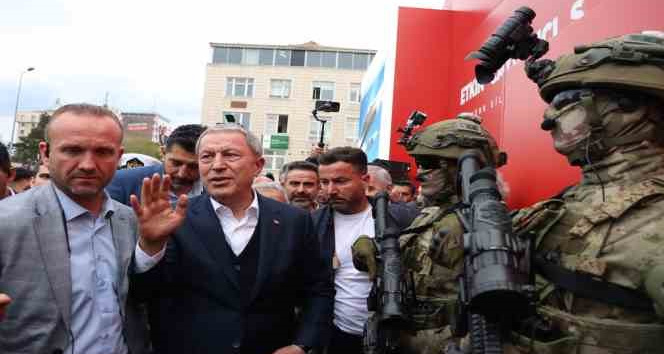 Mehmetçiğin kullandığı araç ve gereçler burada sergileniyor