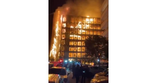 İzmir’de Folkart Sitesi’nde büyük yangın