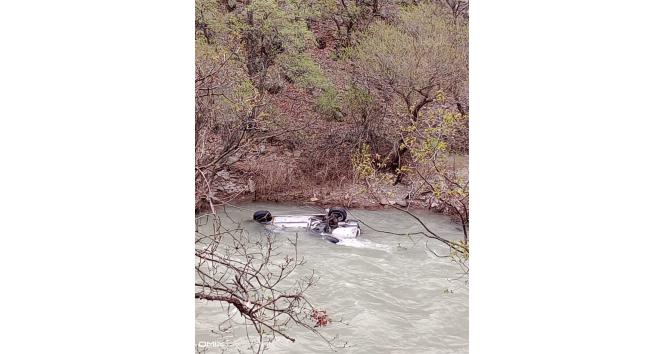 Tunceli’de 38 gün önce çaya uçan araç bulundu