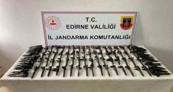 Kaçakçılık ve uyuşturucu operasyonlarında 9 şüpheli gözaltına alındı