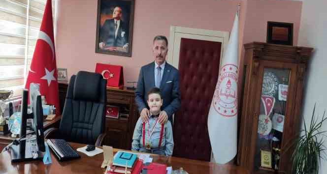 Çubuklu minik öğrenci ’Uluslararası Caribou Matematik Yarışması’nda 1. oldu