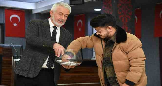 Isparta Belediyesi’ne 4 engelli personel alımıyla ilgili kura çekimi yapıldı