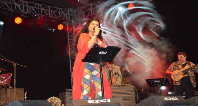 Didim Vegfest konserlerle devam ediyor