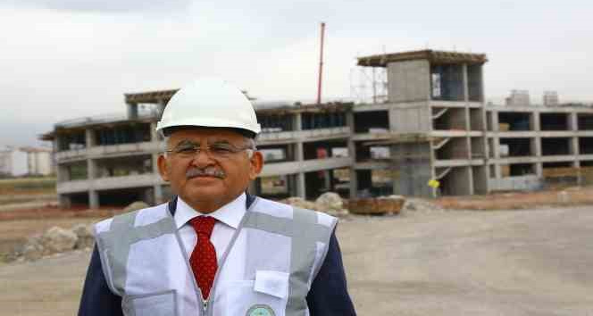 Başkan Büyükkılıç: "Bu güzel şehri bu noktaya getiren işçi kardeşlerimizdir"