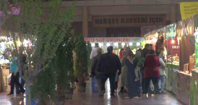 Kayseri Yöresel Ürünler ve Bahçe Botanik Fuarı ziyaretçilerini ağırlamaya devam ediyor