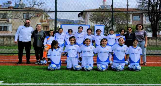 Erzincan’da kızların futbol tutkusu artıyor
