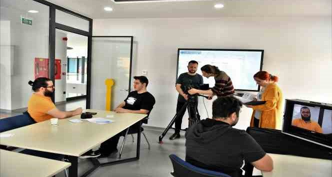 Esenyurt’tun bir ilki olan Sinema Akademisi’nde gençler meslek öğreniyor