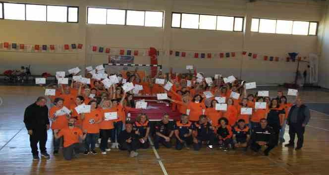 Mahalli Afet Gönüllüleri törenle sertifikalarını aldı