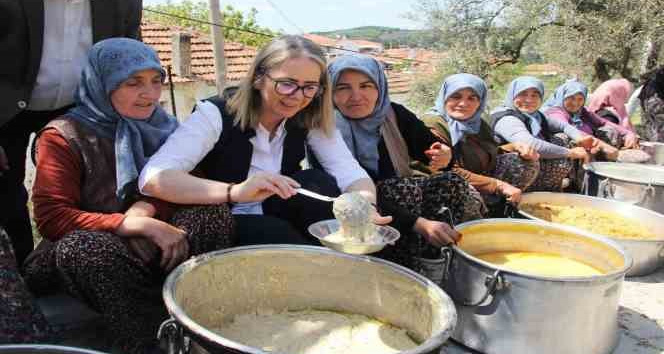 AK Parti’li Çankırı, muhalefetin İzmir reklamına yüklendi