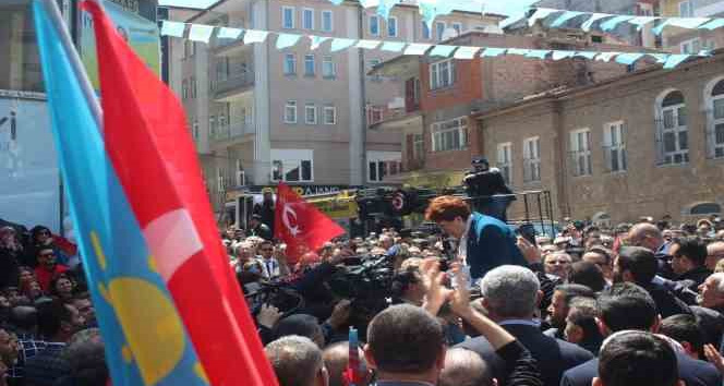Akşener: "Tür ne demek? Biz insanız, insan”