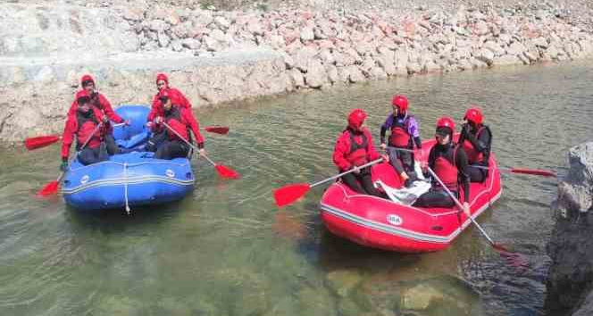 Yozgat’ın ilk ve tek rafting takımı Türkiye Şampiyonasına hazır