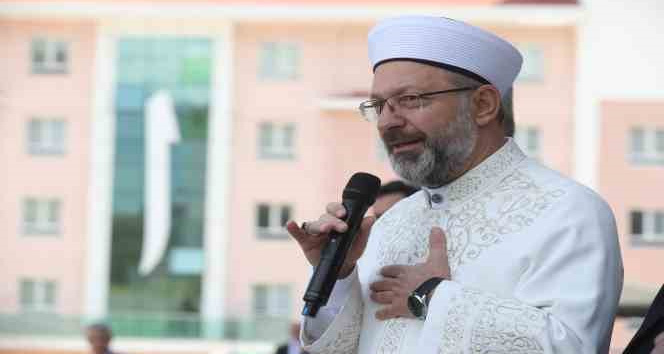 Diyanet İşleri Başkanı Erbaş: "İmam hatiplerin amacı vatanını, milletini seven nesiller yetiştirmek"