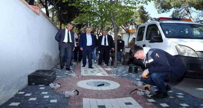 İstasyon Caddesi yenileniyor, kent estetiğine uygun hale getiriliyor