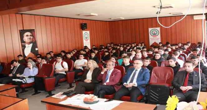 Gençlerle kariyer günleri etkinliğinde bir araya geldiler