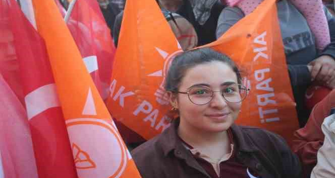 Binali Yıldırım: “Yolları böleriz ama Türkiye’yi böldürmeyiz”