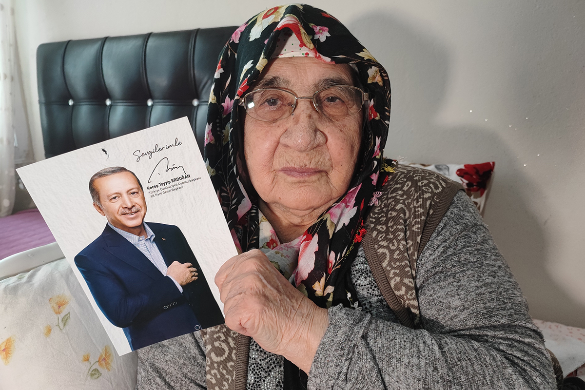 95 yaşındaki Latife ninenin tek isteği Cumhurbaşkanı Erdoğan&#039;ı görmek