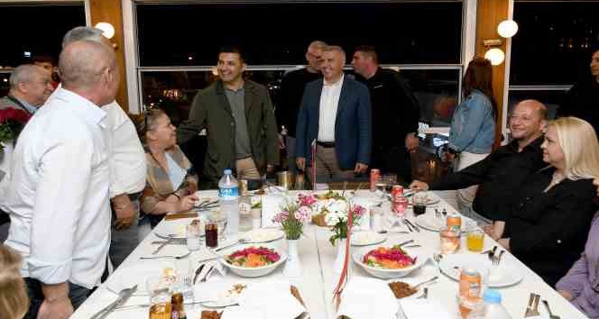Kuşadası Belediyesi emekli olan çalışanlarını onurlandırdı