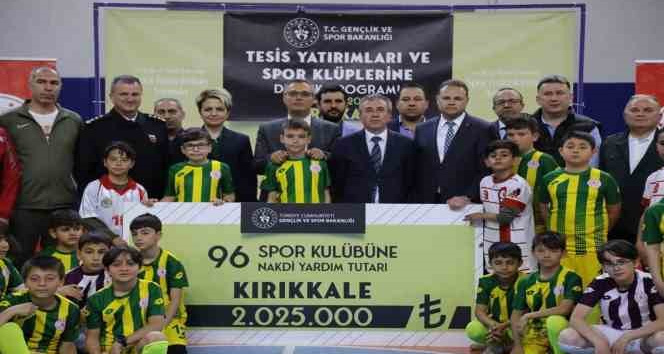 Kırıkkale’de spor kulüplerine 2 milyon 25 bin liralık nakdi destek