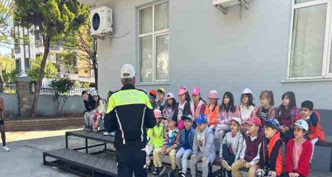 Aydın’da 250 öğrenci “trafik dedektifi” oldu