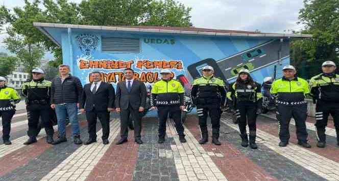 UEDAŞ’ın renklendirdiği 66. trafo, emniyet kemeri için uyardı