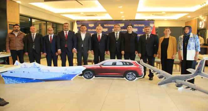 AK Parti Aydın İl Teşkilatı’ndan İHA, SİHA, TCG Anadolu ve TOGG’lu basın toplantısı