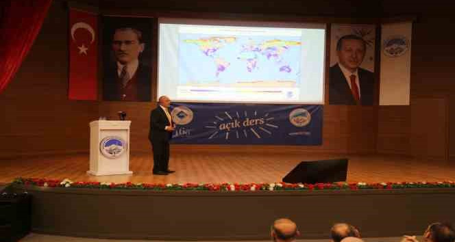 Melikgazi’de deprem seminerleri sürüyor