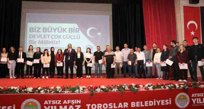 Toroslar’da depremde fedakarca çalışan personele teşekkür belgesi