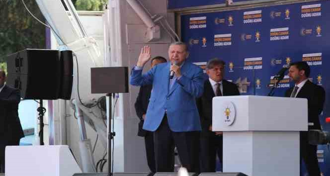 Cumhurbaşkanı Erdoğan: “Yüzlerce milyar dolar değerinde doğal gaz, onlarca milyar dolar değerinde petrol buluyoruz, bunlar karalar bağlıyor”