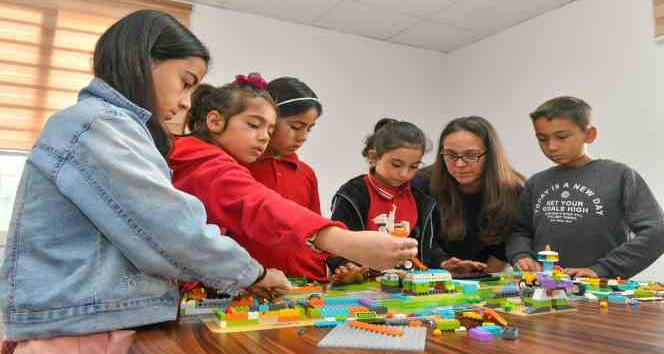 Yenişehir Belediyesi minik bilim kahramanlarını buluşturuyor