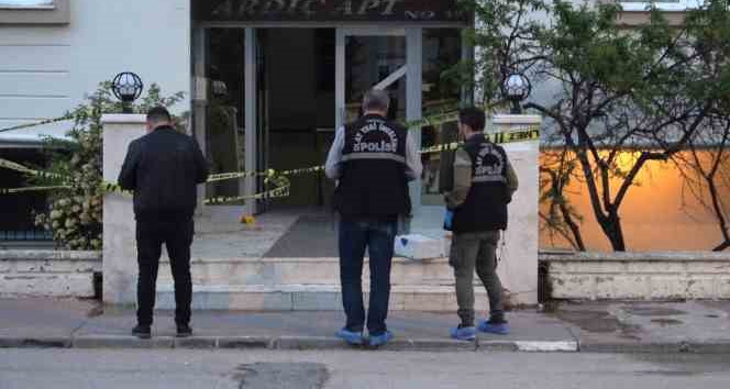 Husumetlisine pusu kuran katil, ambulans talebinde bulundu