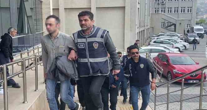 Polisin yakaladığı silah uyuşturucu çetesini çökertti
