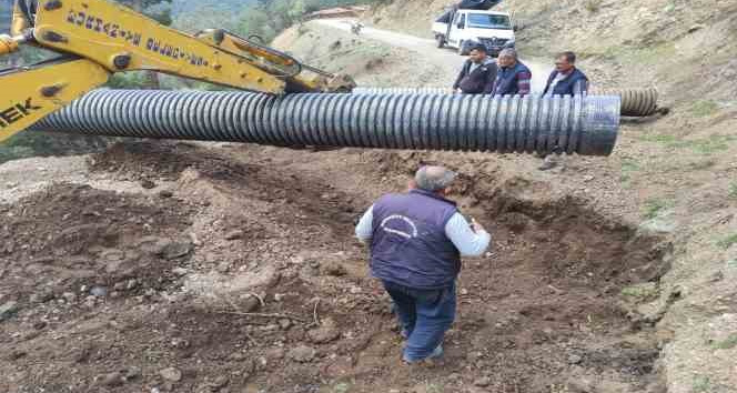 Burhaniye kırsal mahallelerinde çalışmalar devam ediyor