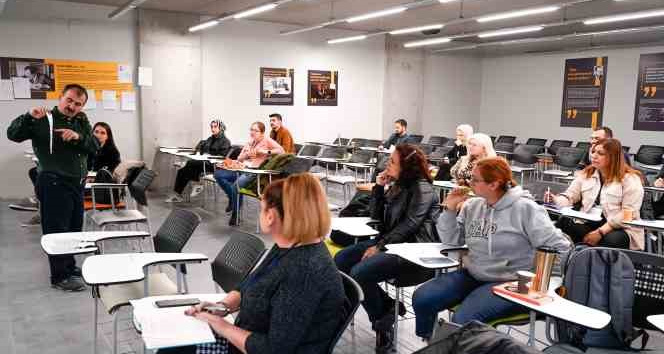 KÜN’de akademisyenlere eğitim verildi