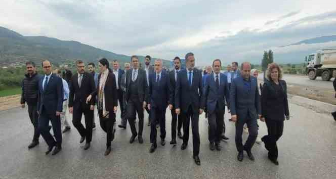 Aydınlı muhtarlar otoyol çalışmasını inceledi
